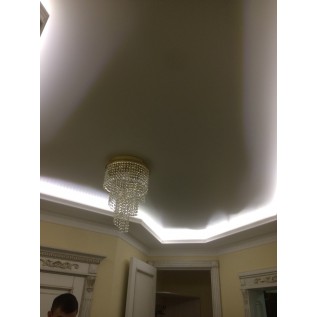 Натяжні стелі глянцеві